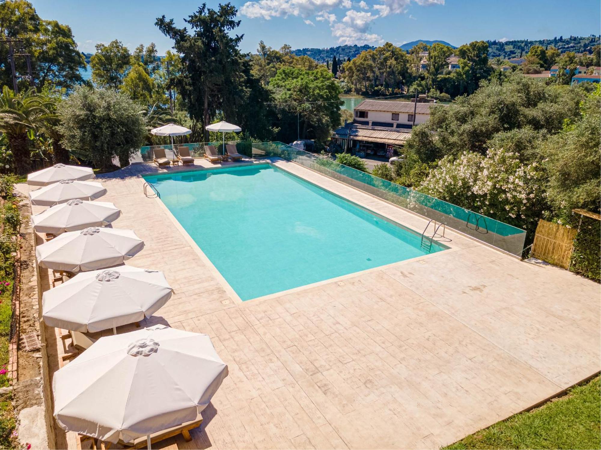 Ionian Arches Hotel กูเวีย ภายนอก รูปภาพ