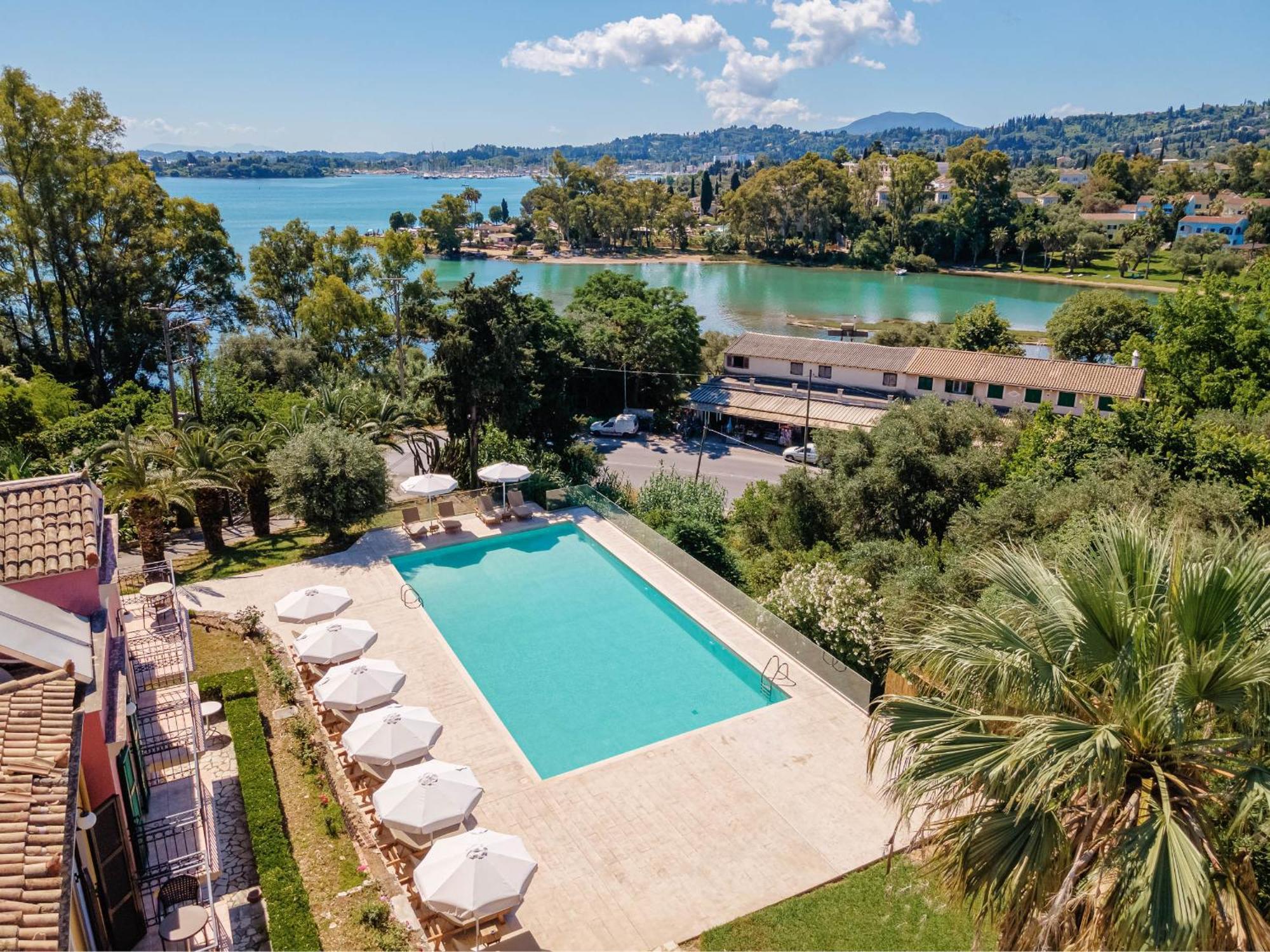 Ionian Arches Hotel กูเวีย ภายนอก รูปภาพ