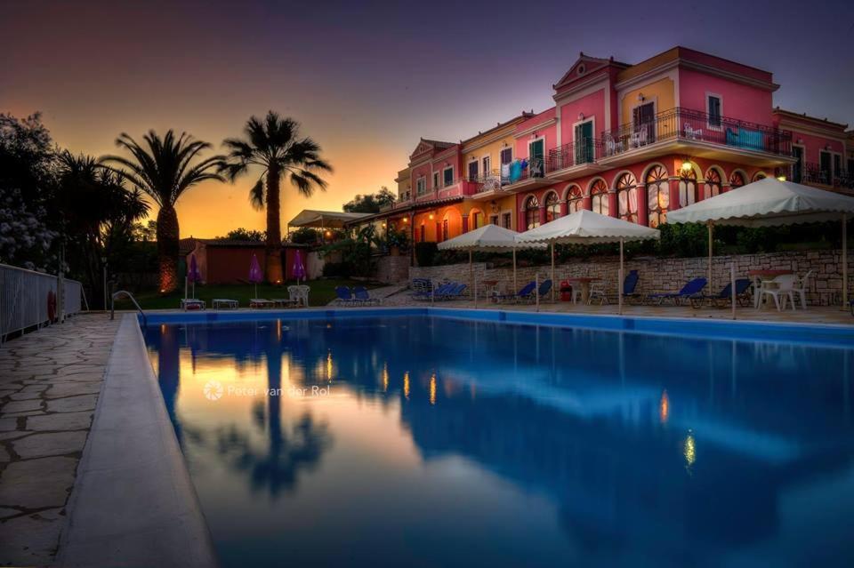 Ionian Arches Hotel กูเวีย ภายนอก รูปภาพ